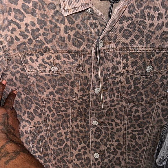 Fashion Nova Brown Leopard Shirt Jacket - Picture 3 of 4